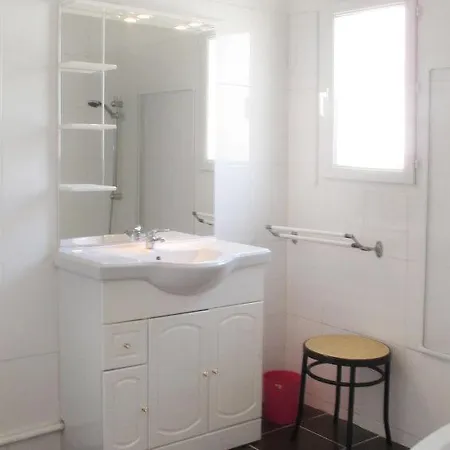 펜션 Aoc Sleeps 10 Pool Air Con Wifi 방돌